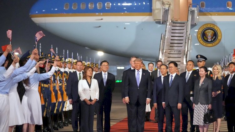    Donald Tramp Çində səfərdədir   