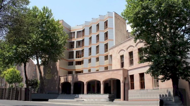    Ermənistanda seçki saxtakarlığı: Rusiyalı milyarderin partiya üzvləri rüşvətə görə saxlanıldılar   