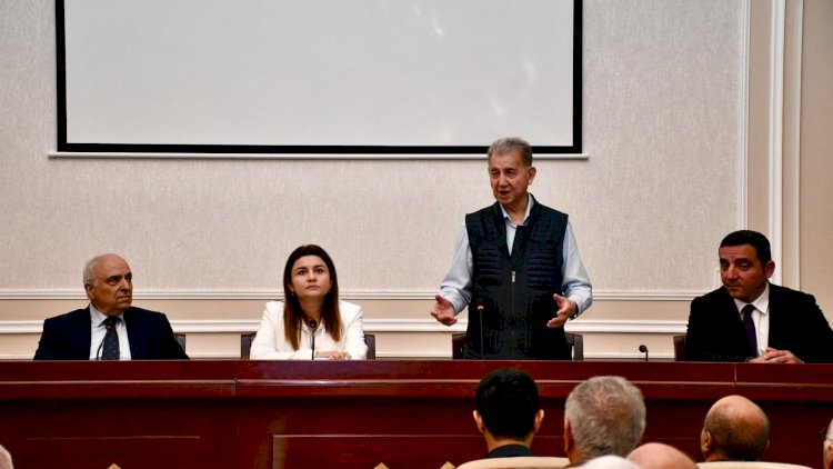    Akif Əlizadə 50 ildir rəhbərlik etdiyi kollektivlə belə vidalaşdı -   FOTOLAR