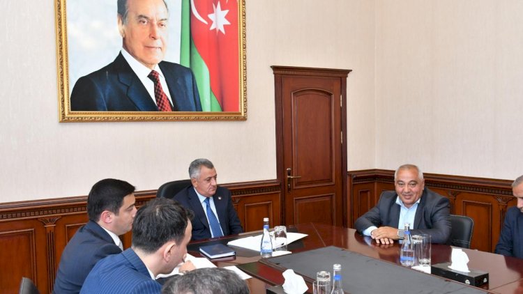    Abşeronda kənd təsərrüfatı sahəsində fəaliyyət göstərən sahibkarlarla görüş keçirilib   