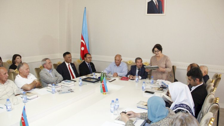    Qocaman pedaqoq, şair Zülfi Vellidağın yeni kitabı işıq üzü görüb   