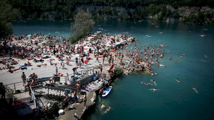    Avropada istilər: Budapeştdə termometr 40 dərəcəni göstərir   