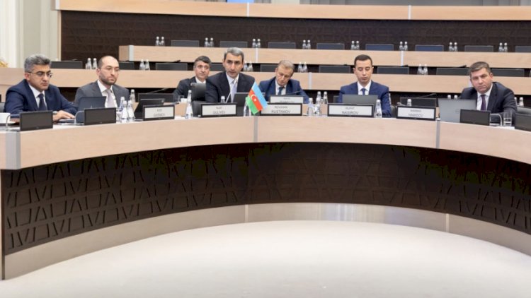    ADY rəhbərliyi Rusiya və İranla dəmir yolu sahəsində əməkdaşlığın inkişafını müzakirə etdi   - FOTO