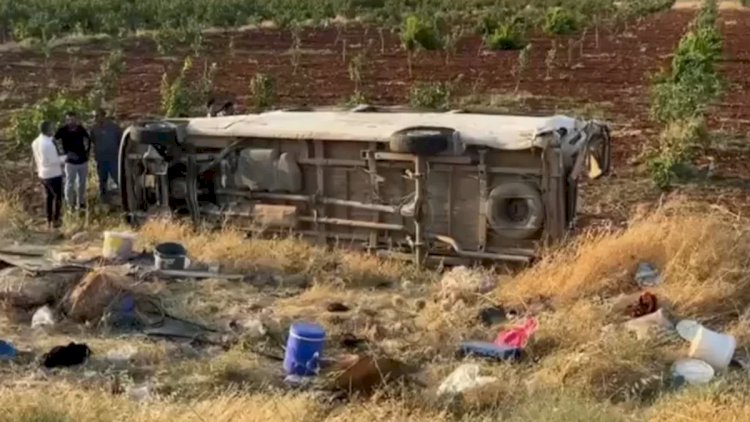    Türkiyədə mikroavtobus dərəyə aşdı,   22 nəfər xəsarət aldı