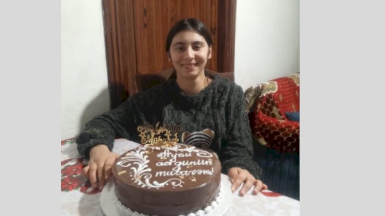    15 yaşlı qız itkin düşdü   
