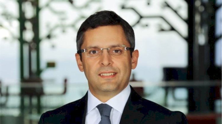    Məşhur bankda gözlənilməz istefa – Rəhbər postunu tərk etdi   