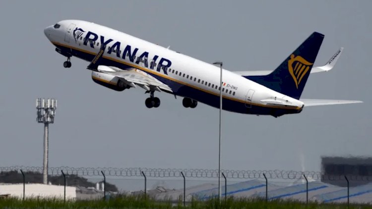    Səmada kabus: “Ryanair” təyyarəsinin pəncərəsi sındı, sərnişin havaya sovruldu   