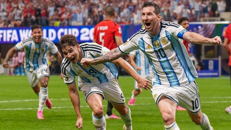    5 milyon azarkeş FIFA-nı ittiham etdi   
