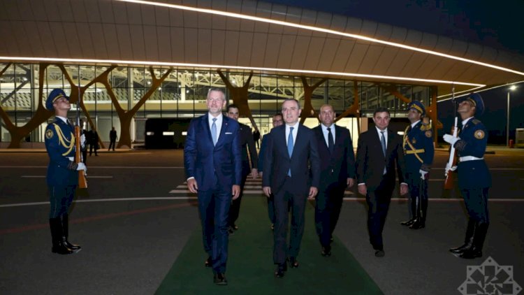    Slovakiya prezidenti Füzuli aeroportundan təyyarə ilə Bakı şəhərinə yola düşdü   - FOTOLAR
