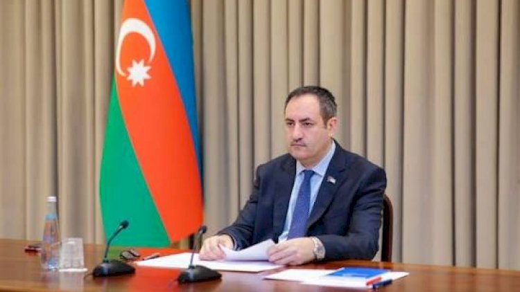    Naxçıvan Ali Məclisində şortikdə gəzən kim olub?   