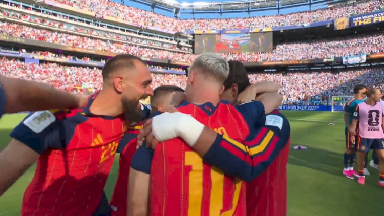    İspaniya dünya çempionu oldu   