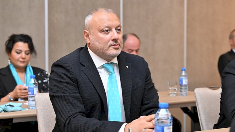    Elxan Səmədov növbəti dəfə PFL prezidenti seçildi   