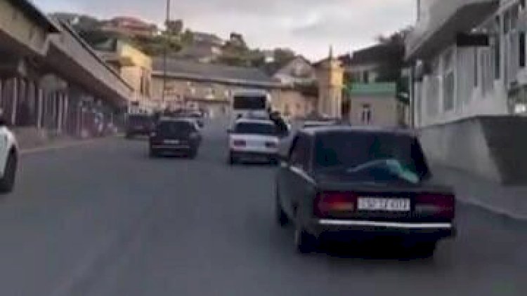    Gədəbəydə toy karvanı: Qaydanı pozanlar cəzalandırıldı -   VİDEO