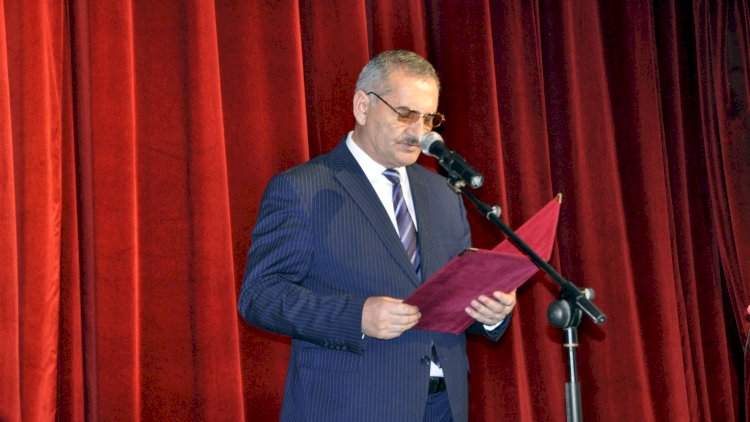    Direktor vəzifəsindən istefa verdi   