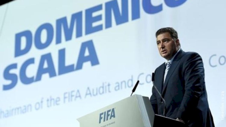    FIFA-da ilk istefa   