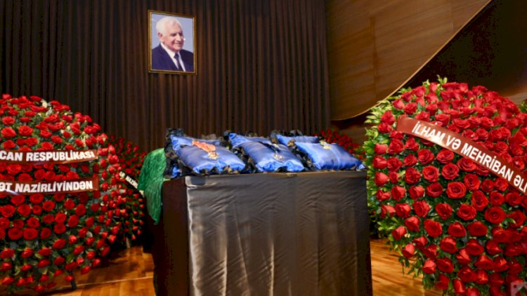    Mərhum Xalq şairi ilə vida mərasimi keçirilir   