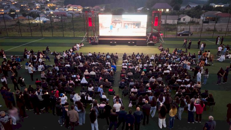    “AzerGold” QSC və Bakı Media Mərkəzinin təşkilatçılığı ilə Daşkəsəndə milli kino seansı keçirilib   