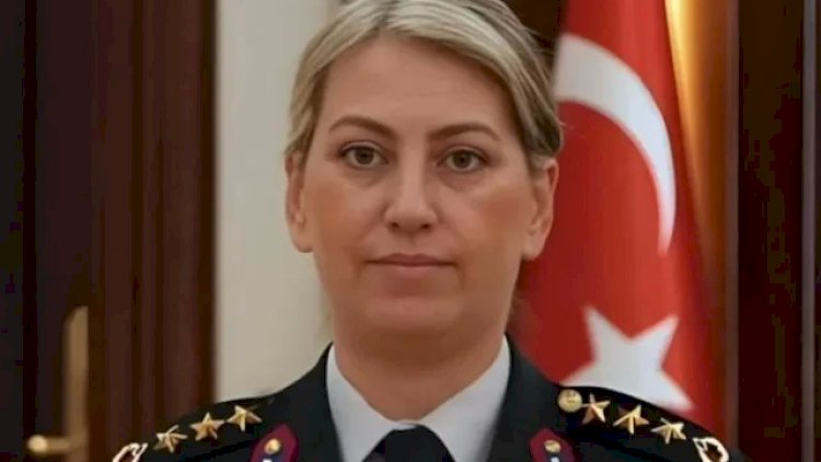    Türkiyənin ilk qadın generalı oldu   