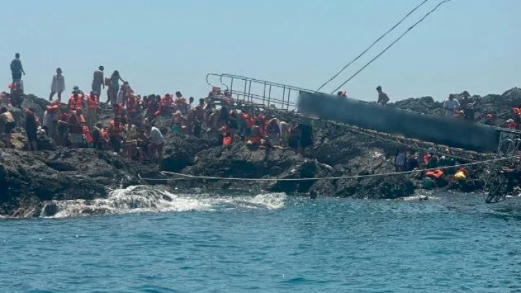    Türkiyədə yaxta batdı   