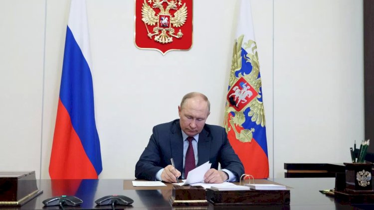    Putinin imzaladığı qanun azərbaycanlılara da şamil olunacaq - Deportasiya üçün əsaslar...   