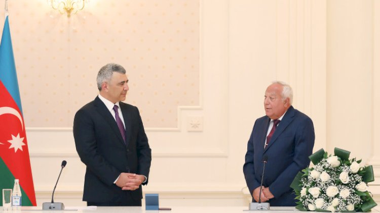    Şahin Yusifov təqaüdə yola salındı   