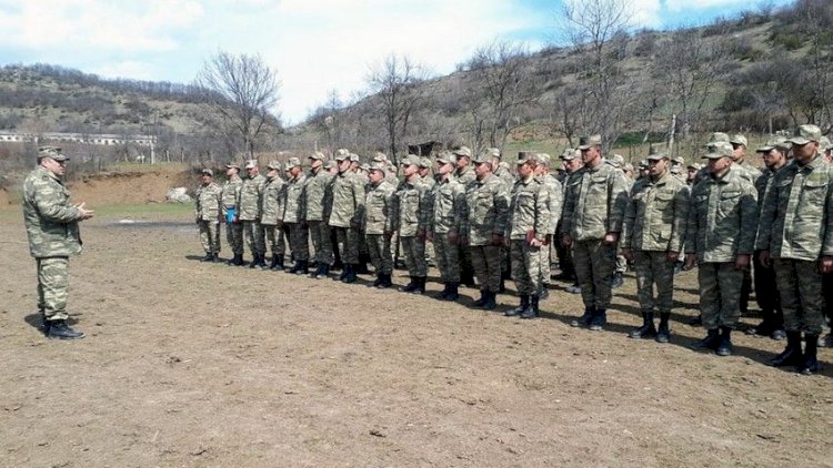    Əsgər hansı hallarda evə məzuniyyət ala bilər?   