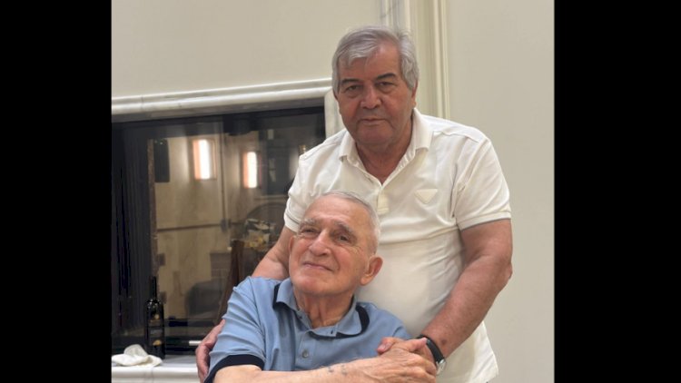    Sabir Rüstəmxanlıdan vəfat edən dostu ilə bağlı TƏSİRLİ YAZI   