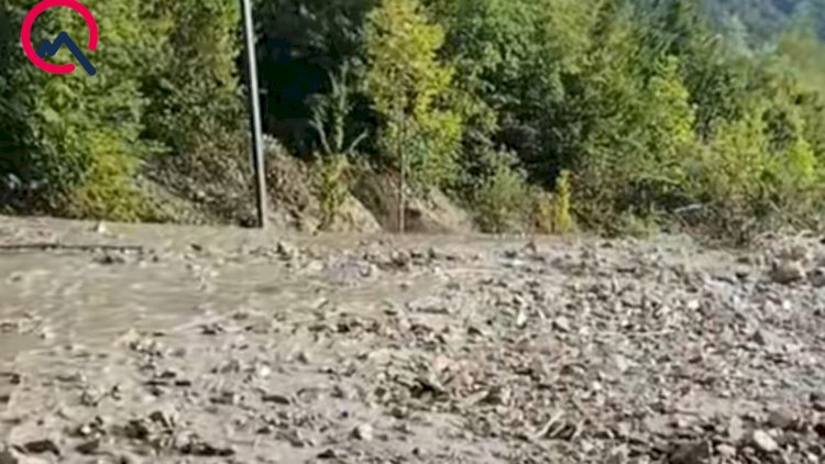    Avtomobillər lilə batdı, yol bağlandı - Fotolar   