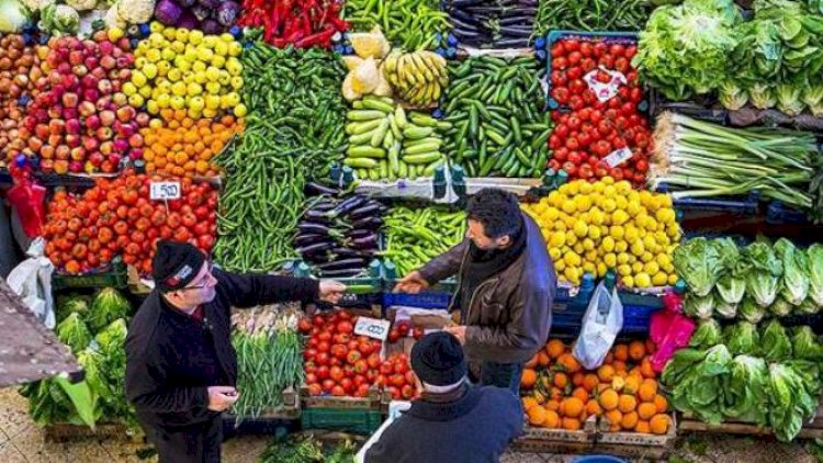    Paytaxtda bazarlar sıxışdırılır: Fermerlə alıcının arasına kim girir?   