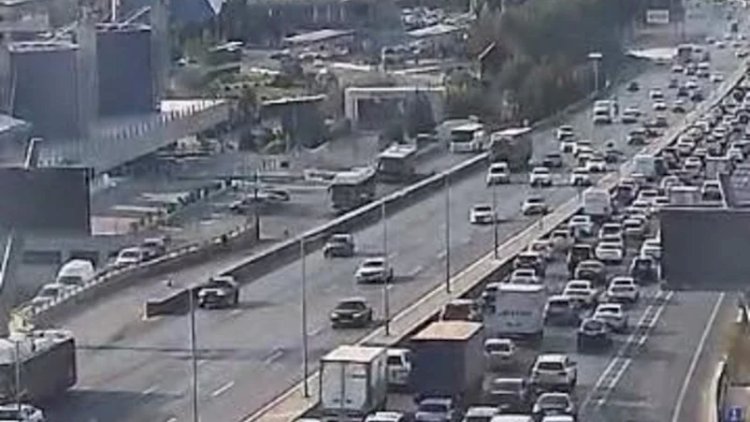    Paytaxtın bəzi küçələrində sıxlıq müşahidə olunur   
