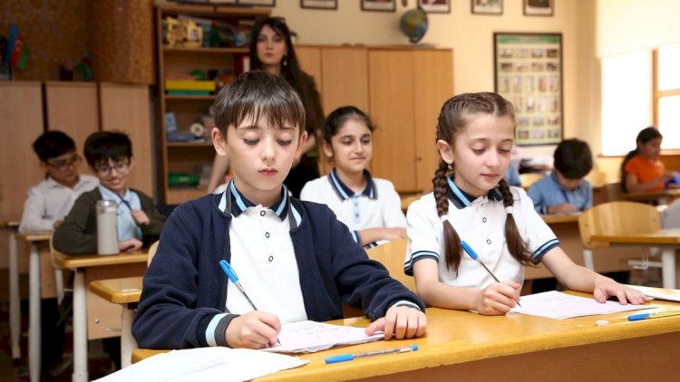    Şagirdlərin elektron yerdəyişməsi başladı   