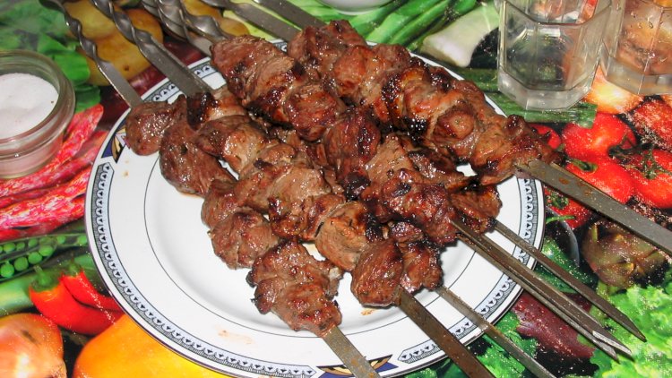    Kabab yeyib, çay içən “alfa kişilər” azalır, əvəzində... - İqtisadçı   