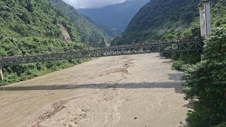    Nepalda fəlakət: 165 nəfər ölüb, 823 nəfər itkin düşüb   