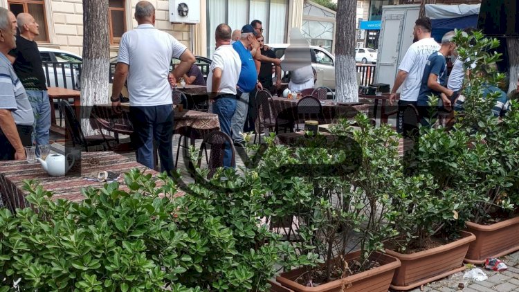    İcra başçısının atası Bakıda dava etdi   