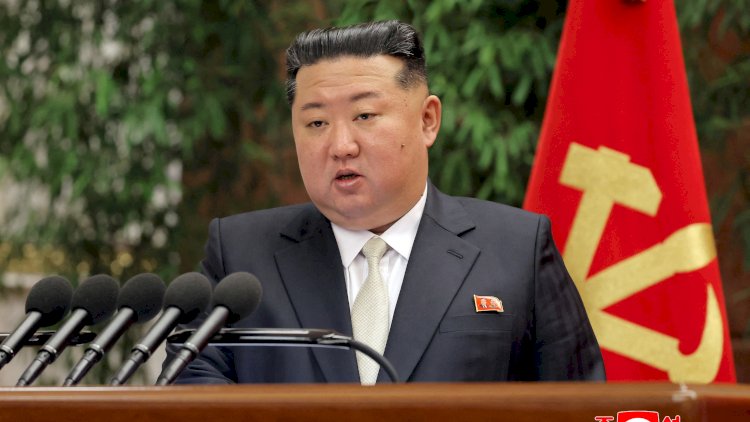    Kim Çen In onu vəzifədən azad etdi   