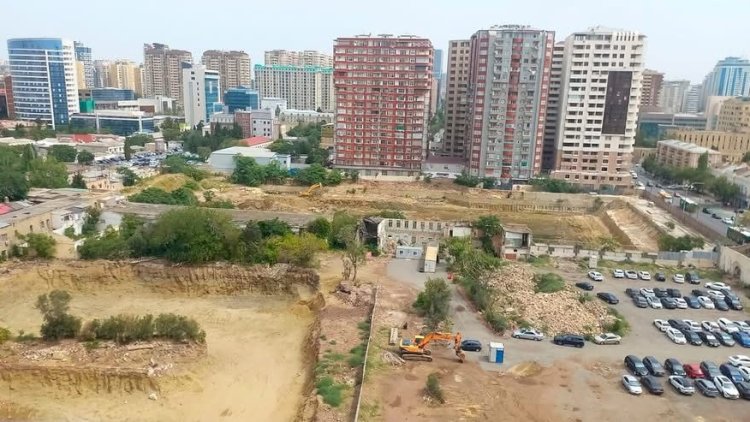    Bakının mərkəzindən GÖZLƏNİLMƏZ görüntü - Tanınmış memar ifşa etdi!   