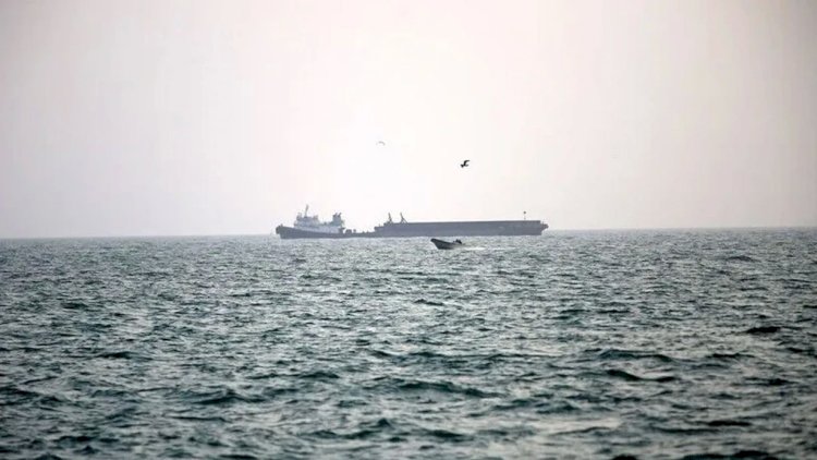    Hörmüz boğazında 2 ABŞ gəmisi və 8 tanker hədəf alındı   