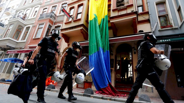    Türkiyədə LGBT üzvlərinə qarşı əməliyyat   