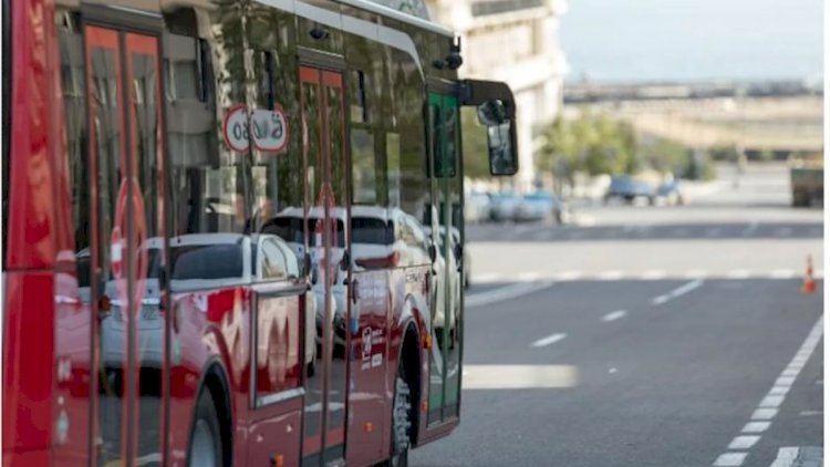    Sərnişinlərin nəzərinə: Bakıda bəzi marşrutların dayanacaqları dəyişdirildi   