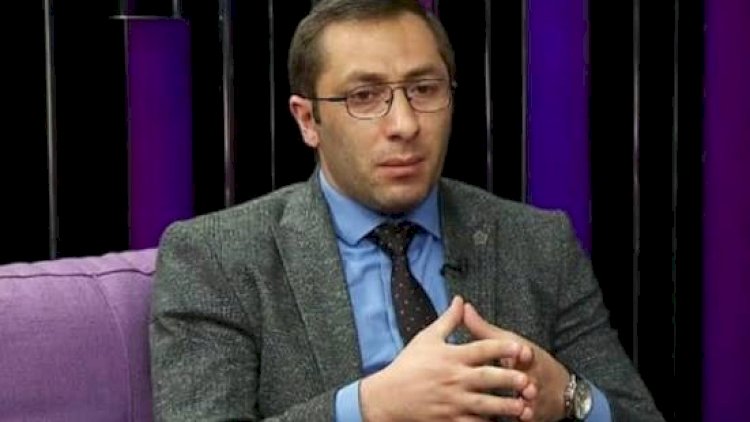    Dərsliklər niyə hər il dəyişir?   
