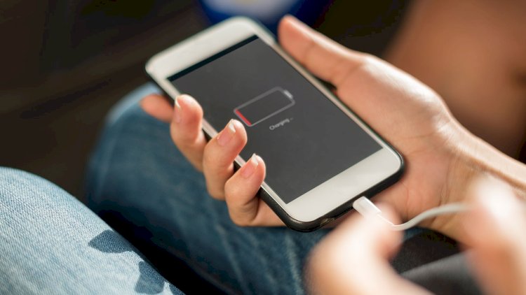    Telefonun batareyasını səssiz-səssiz öldürən vərdiş – DİQQƏTLİ OLUN   