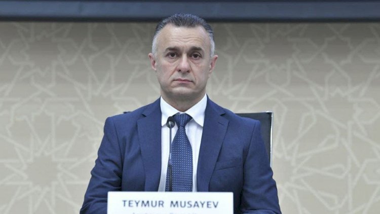    Nazir 20 ilin prorektorunu işdən çıxardı   