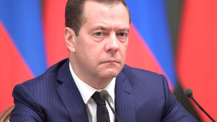    Medvedev: “250 illik dövlət necə 4 min il tarixi ilan dövlətə dərs verə bilər?”   