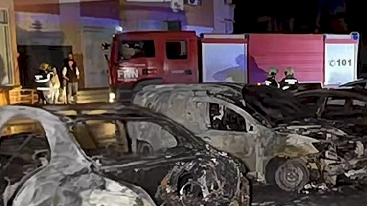    Masazırda 4 avtomobil yanıb kül oldu -   VİDEO
