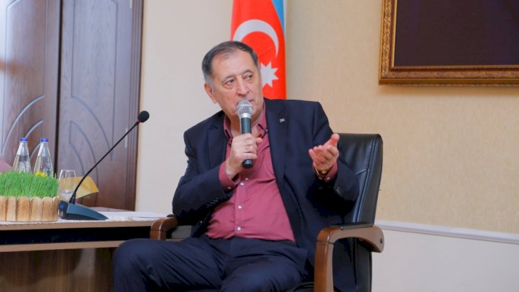    “Çinqaçuklar məktəbə nizə ilə gəlməlidir?” - Baba Vəziroğludan REAKSİYA   