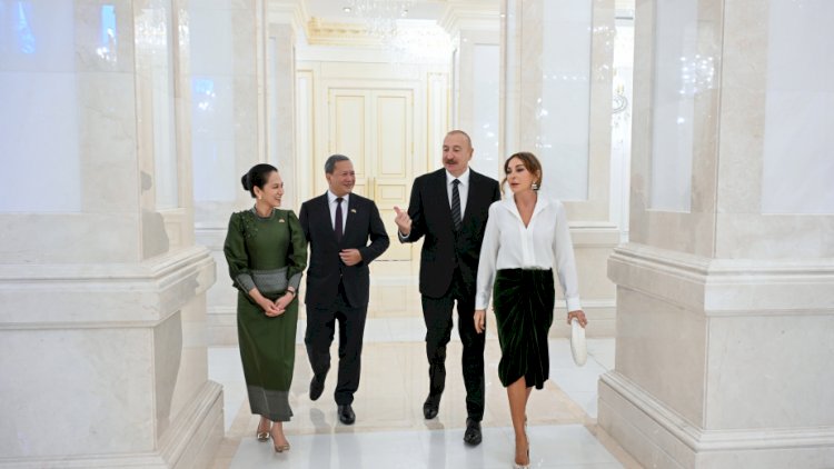    Baş nazirinin şərəfinə rəsmi nahar verildi   