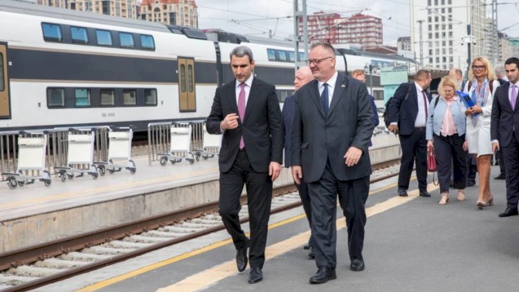    Çexiyanın nəqliyyat naziri Bakı Dəmiryol Vağzalında   