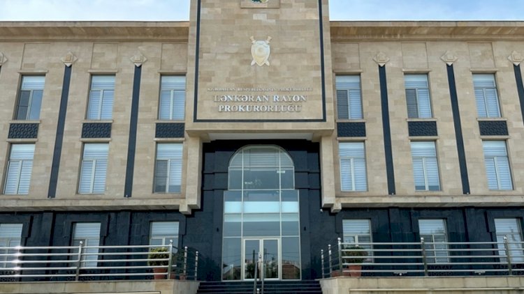    2 yaşlı körpə anası ilə birlikdə bıçaqlandı   