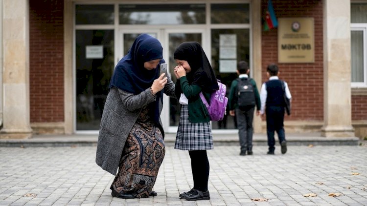    “Ana uşağa deyib ki, “sən ağla, videoya çəkəcəyəm”   