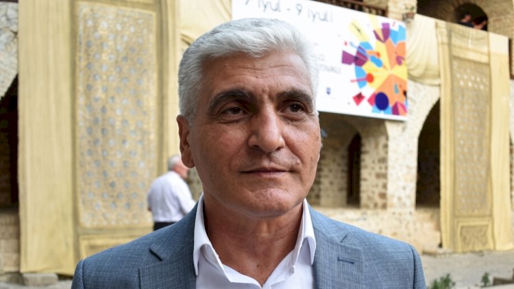    Rejissordan məktəbli forması ilə bağlı VACİB AÇIQLAMA   